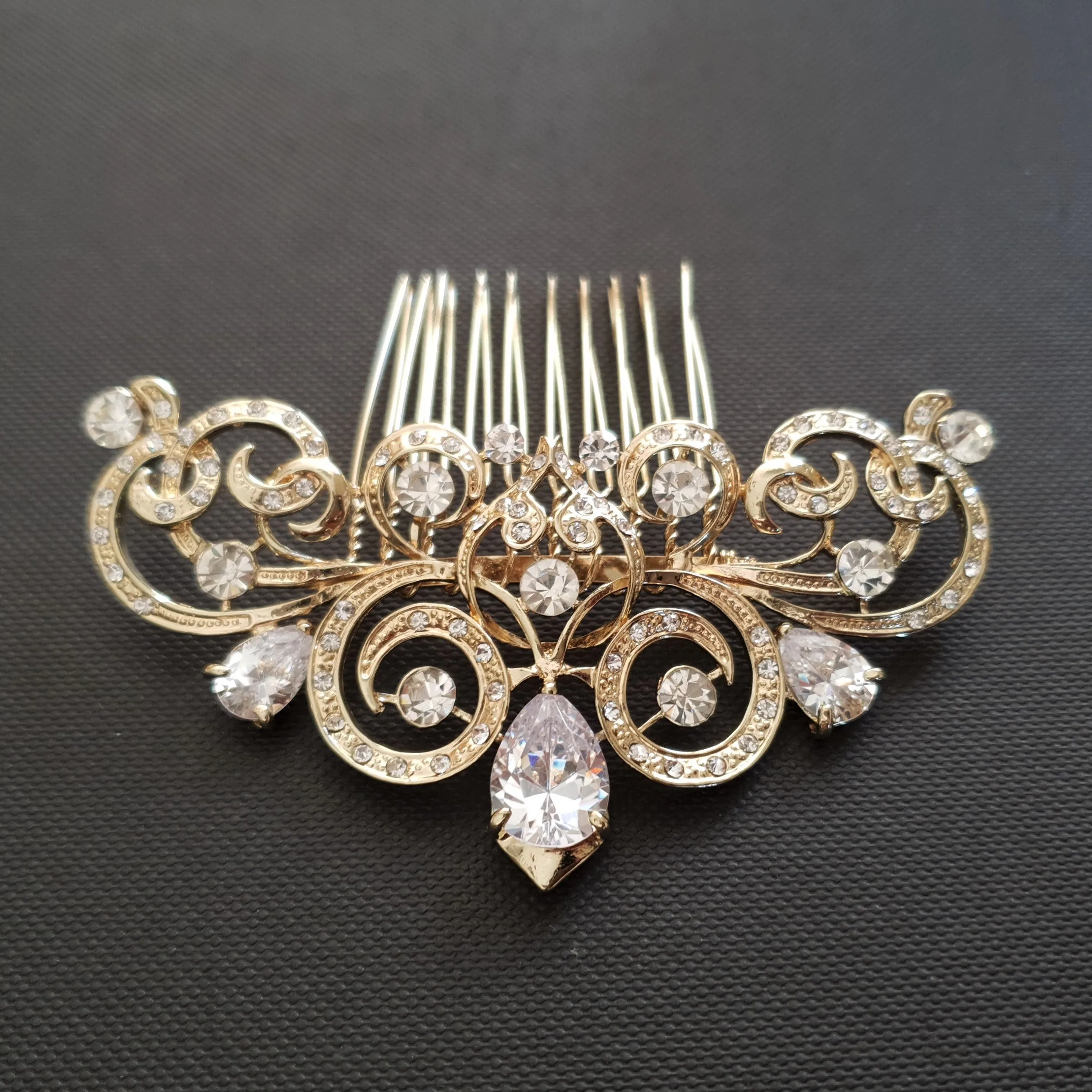 Decorative Victorian Style Bridal Hair Comb in Gold-Agatha